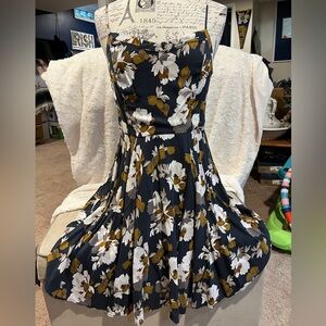 Women’s fall colored dress